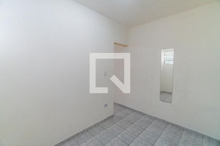 Quarto 2 de casa para alugar com 2 quartos, 62m² em Vila Fachini, São Paulo