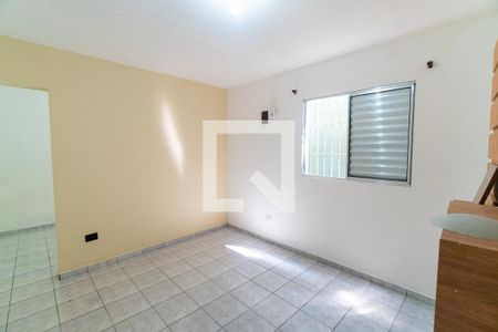 Quarto 1 de casa para alugar com 2 quartos, 62m² em Vila Fachini, São Paulo