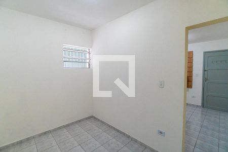 Quarto 2 de casa para alugar com 2 quartos, 62m² em Vila Fachini, São Paulo