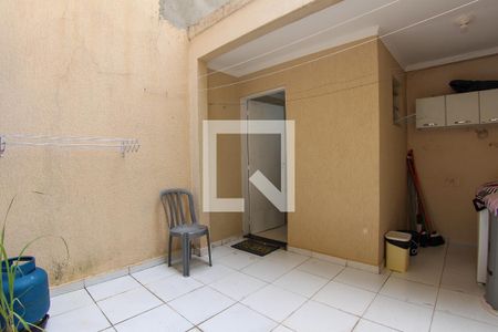 Casa à venda com 88m², 2 quartos e 1 vagaÁrea de Serviço