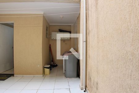 Casa à venda com 88m², 2 quartos e 1 vagaÁrea de Serviço