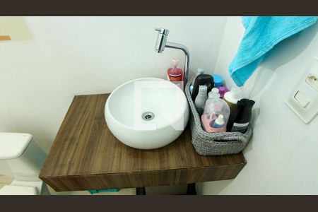 Casa à venda com 88m², 2 quartos e 1 vagaBanheiro 1