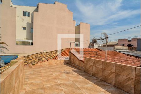 Casa à venda com 112m², 2 quartos e 2 vagasCobertura