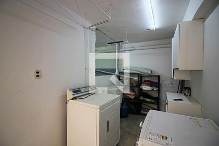 Casa à venda com 165m², 3 quartos e 2 vagasÁrea de Serviço