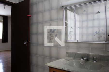 Apartamento à venda com 243m², 3 quartos e 2 vagasBanheiro da Suíte