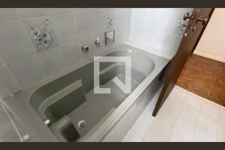 Apartamento à venda com 243m², 3 quartos e 2 vagasBanheiro Social