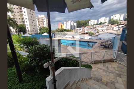 Apartamento para alugar com 60m², 3 quartos e 1 vagaÁrea comum Piscina.