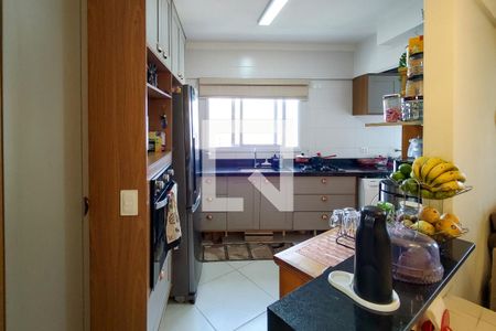 Apartamento para alugar com 72m², 2 quartos e 2 vagasCozinha