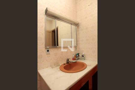 Casa à venda com 260m², 3 quartos e 1 vagaBanheiro