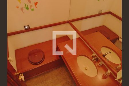 Apartamento à venda com 243m², 3 quartos e 2 vagasBanheiro