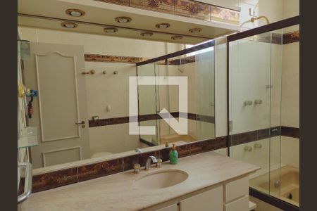 Apartamento à venda com 243m², 3 quartos e 2 vagasBanheiro