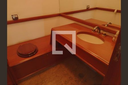 Apartamento à venda com 243m², 3 quartos e 2 vagasBanheiro