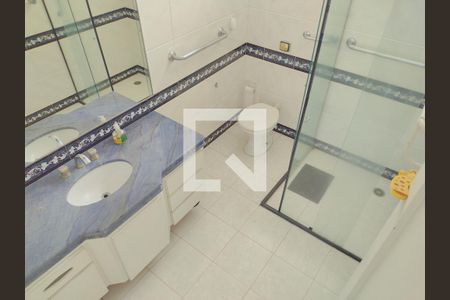 Apartamento à venda com 243m², 3 quartos e 2 vagasBanheiro do Quarto 4