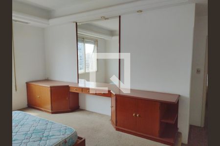 Apartamento à venda com 243m², 3 quartos e 2 vagasQuarto 4