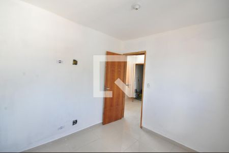 Quarto 1 de apartamento para alugar com 2 quartos, 44m² em Parque Edu Chaves, São Paulo