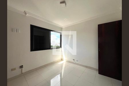 Apartamento à venda com 83m², 3 quartos e 1 vaga Apartamento à venda com 83m², 3 quartos e 1 vagaSuíte