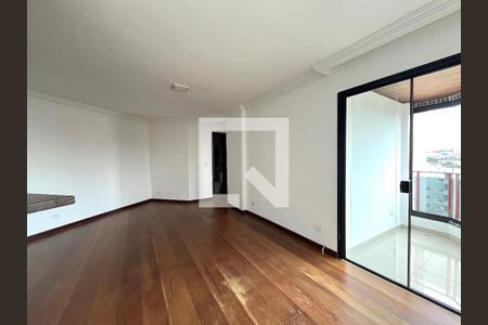 Apartamento à venda com 83m², 3 quartos e 1 vaga Apartamento à venda com 83m², 3 quartos e 1 vagaSala