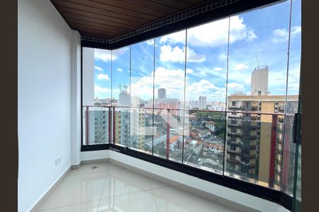 Apartamento à venda com 83m², 3 quartos e 1 vaga Apartamento à venda com 83m², 3 quartos e 1 vagaVaranda
