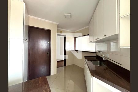 Apartamento à venda com 83m², 3 quartos e 1 vaga Apartamento à venda com 83m², 3 quartos e 1 vagaCozinha