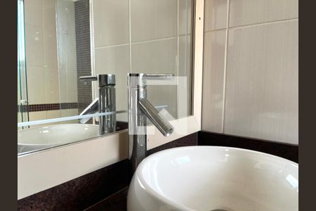 Apartamento à venda com 83m², 3 quartos e 1 vaga Apartamento à venda com 83m², 3 quartos e 1 vagaBanheiro da Suíte