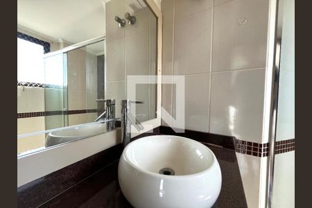 Apartamento à venda com 83m², 3 quartos e 1 vaga Apartamento à venda com 83m², 3 quartos e 1 vagaBanheiro da Suíte