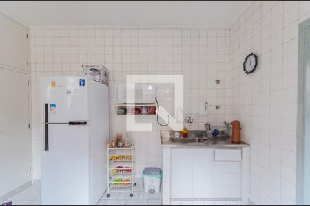 Casa à venda com 178m², 4 quartos e 1 vaga Casa à venda com 178m², 4 quartos e 1 vagaCozinha