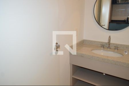 Banheiro de kitnet/studio para alugar com 1 quarto, 20m² em Ipiranga, São Paulo