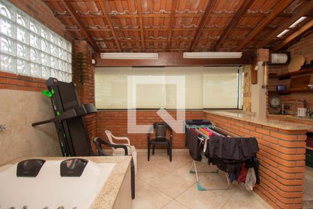 Casa à venda com 166m², 4 quartos e 2 vagasVaranda