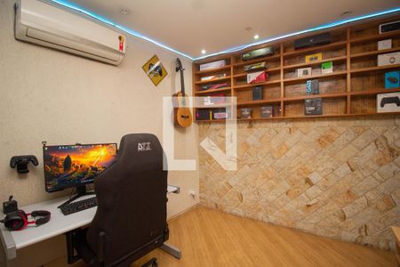 Casa à venda com 166m², 4 quartos e 2 vagasQuarto 1