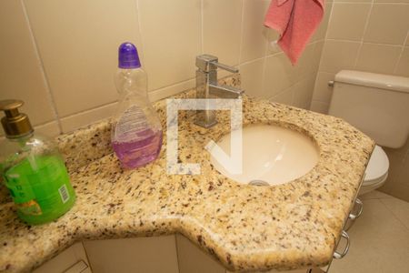 Casa à venda com 166m², 4 quartos e 2 vagasBanheiro 1