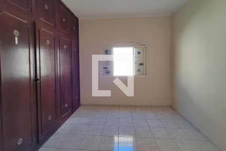 Casa à venda com 290m², 3 quartos e 4 vagas Casa à venda com 290m², 3 quartos e 4 vagasQuarto 2