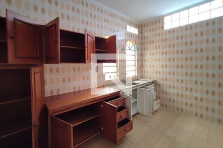 Casa à venda com 290m², 3 quartos e 4 vagas Casa à venda com 290m², 3 quartos e 4 vagasCozinha