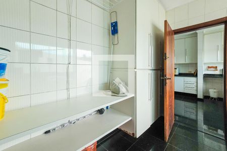 Casa de condomínio para alugar com 1000m², 7 quartos e 6 vagas Casa de condomínio para alugar com 1000m², 7 quartos e 6 vagasÁrea de serviço