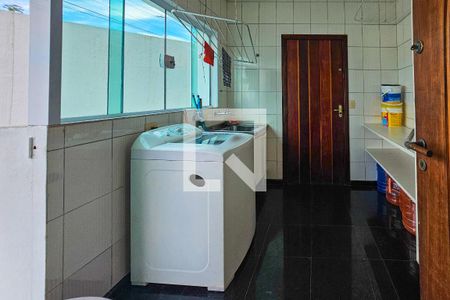 Casa de condomínio para alugar com 1000m², 7 quartos e 6 vagas Casa de condomínio para alugar com 1000m², 7 quartos e 6 vagasÁrea de serviço