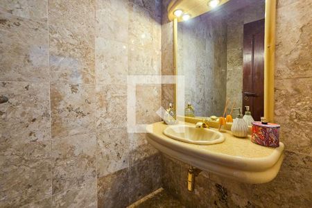 Casa de condomínio para alugar com 1000m², 7 quartos e 6 vagas Casa de condomínio para alugar com 1000m², 7 quartos e 6 vagaslavabo