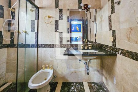 Casa de condomínio para alugar com 1000m², 7 quartos e 6 vagas Casa de condomínio para alugar com 1000m², 7 quartos e 6 vagasbanheiro da Suíte 4