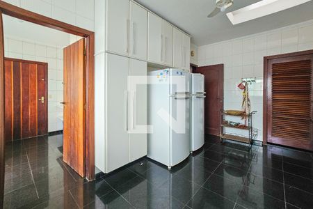 Casa de condomínio para alugar com 1000m², 7 quartos e 6 vagas Casa de condomínio para alugar com 1000m², 7 quartos e 6 vagasCozinha