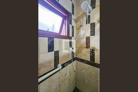 Casa de condomínio para alugar com 1000m², 7 quartos e 6 vagas Casa de condomínio para alugar com 1000m², 7 quartos e 6 vagasBanheiro da Suíte 1