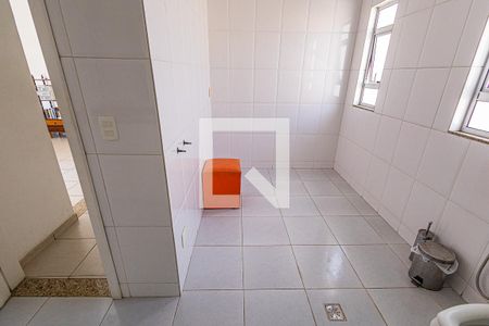 Casa à venda com 1000m², 4 quartos e 3 vagas Casa à venda com 1000m², 4 quartos e 3 vagasSuite