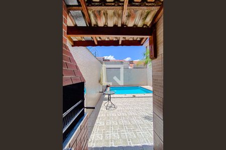 Casa à venda com 260m², 3 quartos e 8 vagasÁrea externa