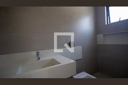 Casa de condomínio à venda com 350m², 4 quartos e 2 vagasBanheiro da Suíte 4