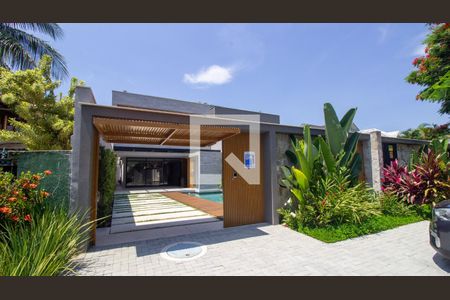 Casa de condomínio à venda com 350m², 4 quartos e 2 vagasFachada da Casa