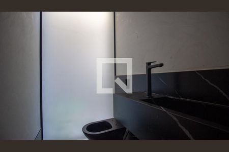 Lavabo de casa de condomínio à venda com 4 quartos, 350m² em Barra da Tijuca, Rio de Janeiro