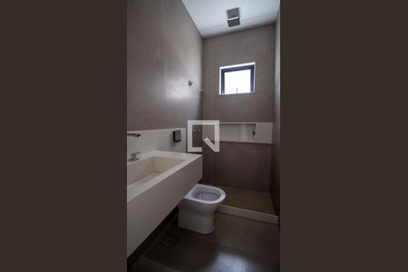 Banheiro da Suíte 1 de casa de condomínio à venda com 4 quartos, 350m² em Barra da Tijuca, Rio de Janeiro