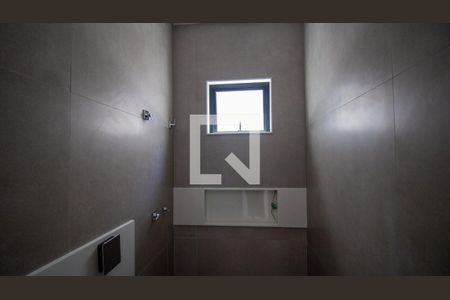 Casa de condomínio à venda com 350m², 4 quartos e 2 vagasBanheiro da Suíte 1