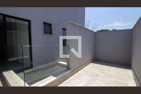 Casa de condomínio à venda com 350m², 4 quartos e 2 vagasSacada da Suíte 3