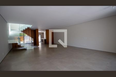 Sala de casa de condomínio à venda com 4 quartos, 350m² em Barra da Tijuca, Rio de Janeiro