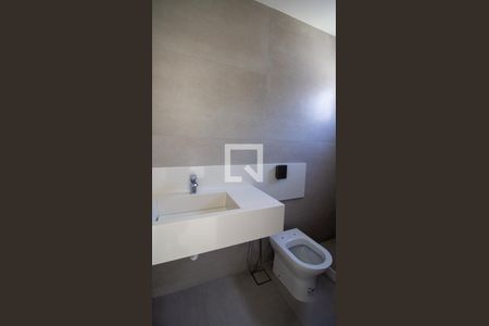 Casa de condomínio à venda com 350m², 4 quartos e 2 vagasBanheiro da Suíte 3