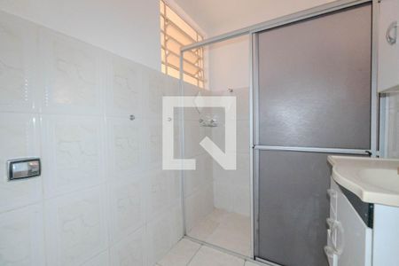 Banheiro de kitnet/studio para alugar com 1 quarto, 40m² em Centro Histórico de São Paulo, São Paulo