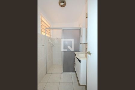 Banheiro de kitnet/studio para alugar com 1 quarto, 40m² em Centro Histórico de São Paulo, São Paulo